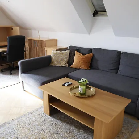 Appartement Arena *