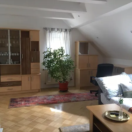 Appartement Arena *